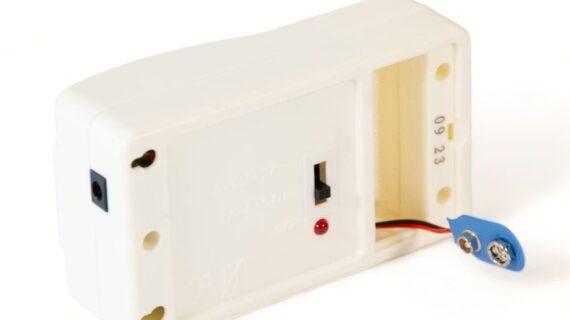 Maison Aurouze Repousseur à ultrasons pile et secteur capot