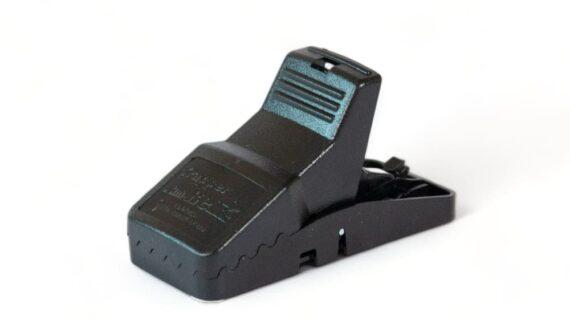 Maison Aurouze Tapette-plastique-Trapper-mini-Rex fermée