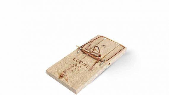tapette à souris bois Lucifer