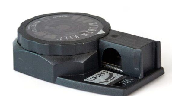 Maison Aurouze-Hidden-Kill-Mouse-Trap face